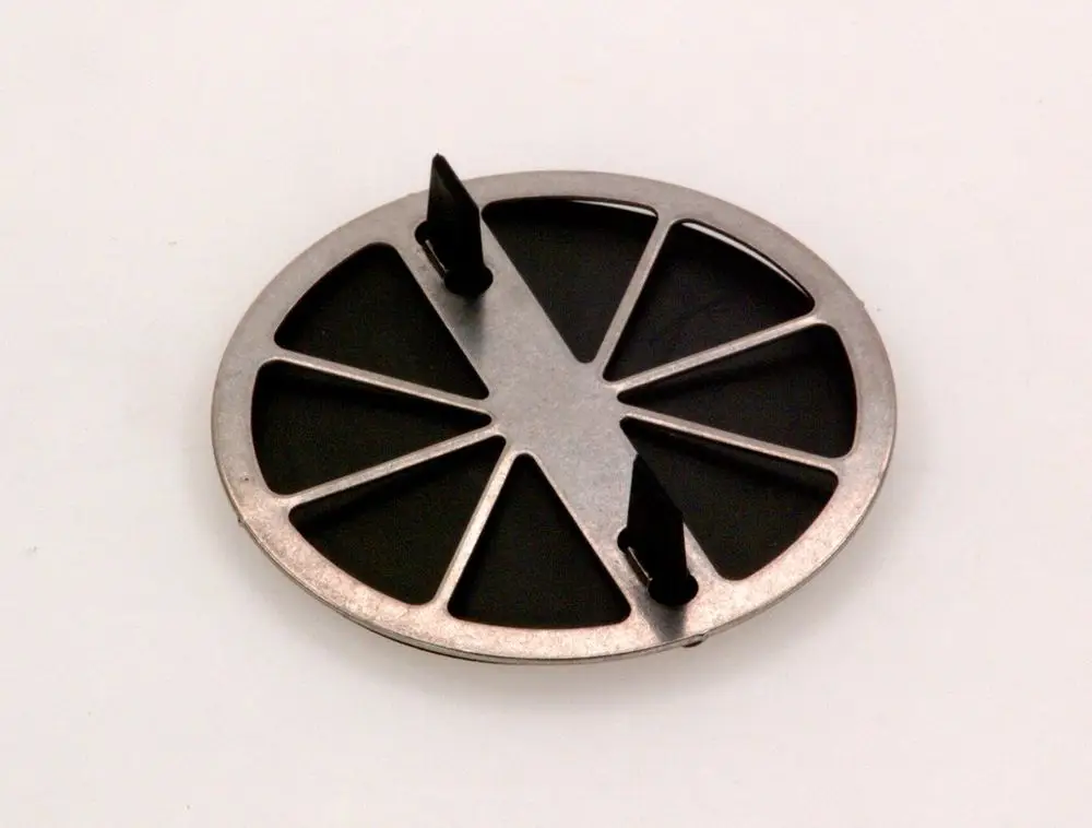 BOSCH Membranteller aus Metall mit mehreren Kammern und zwei Halterungen, geeignet für technische Anwendungen.